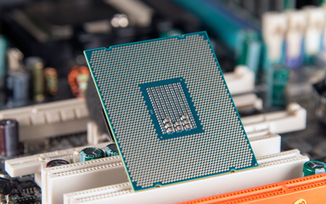 Intel completa 8ª geração de processadores com chips que vão equipar laptops superfinos