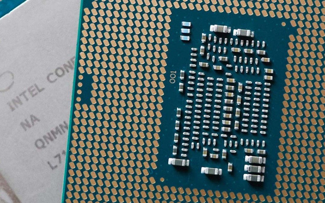 Todos chips da Intel desde 2011 têm falha que permite que hackers obtenham dados privados